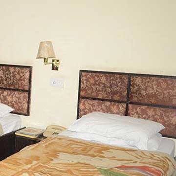 Hotel Vardhaan, Jhansi 4